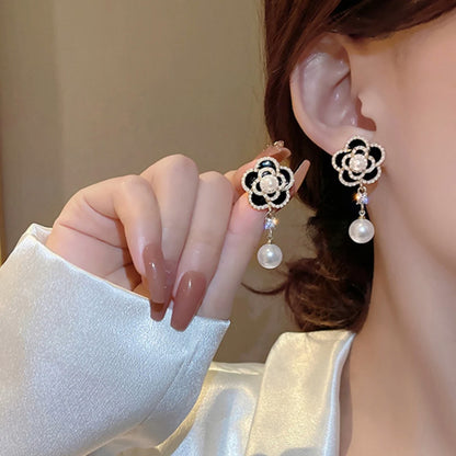 💎 GlowLuxe CamelliaDrop Earrings – Baroque-Inspired Rhinestone Classic Drops