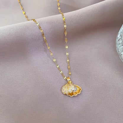 🌸 GlowCharm PearlShell – Openable Shell Pendant Necklace with Pearl