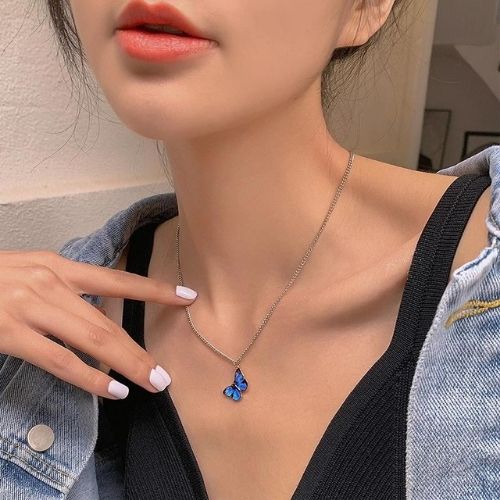 🦋 GlowCharm FlutterGold – 18K Gold-Plated Butterfly Pendant Necklace