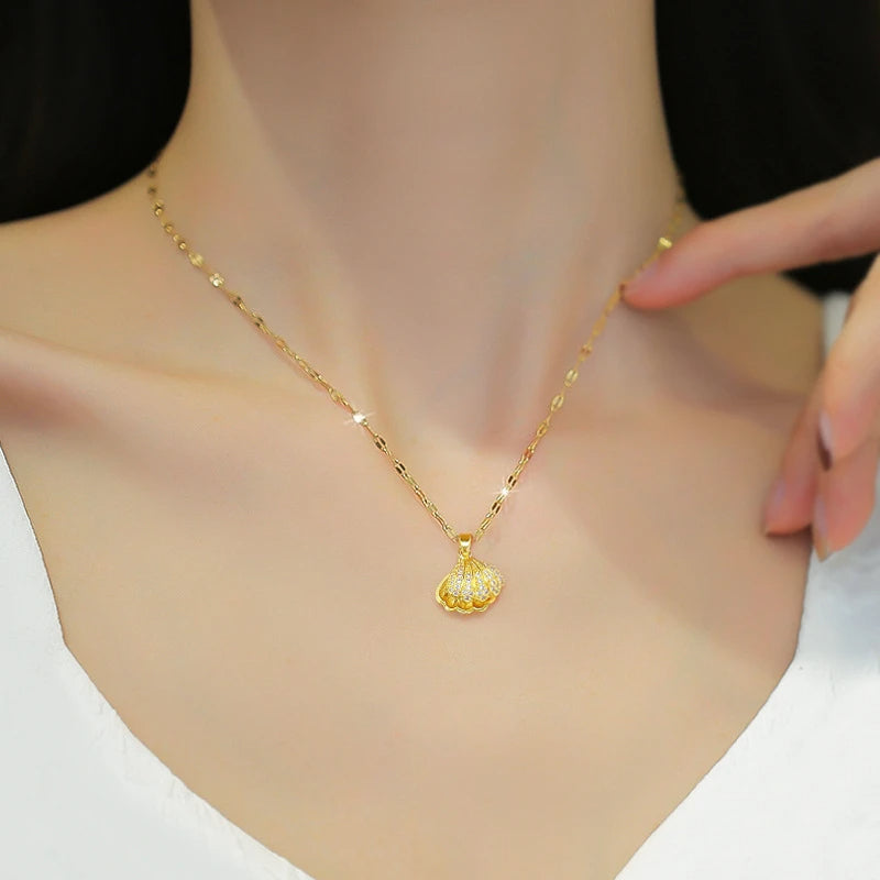 🌸 GlowCharm PearlShell – Openable Shell Pendant Necklace with Pearl