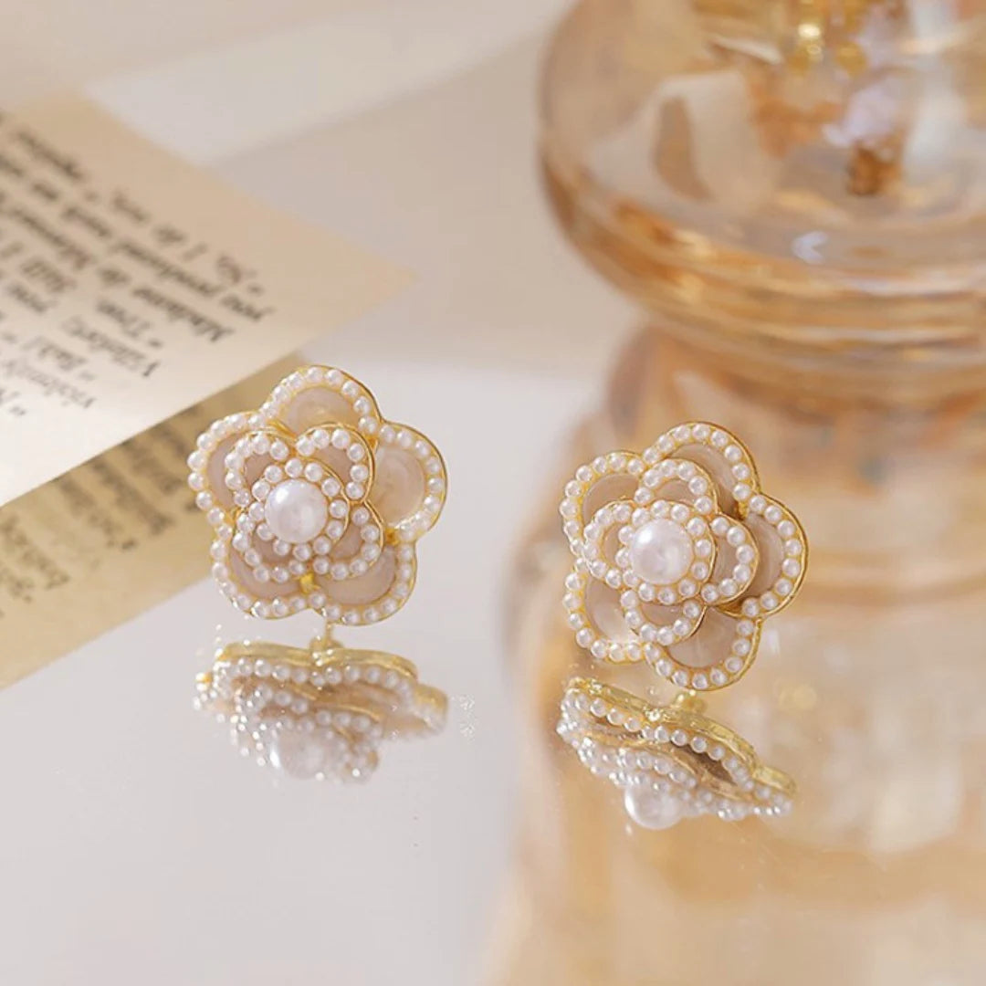 💎 GlowLuxe CamelliaDrop Earrings – Baroque-Inspired Rhinestone Classic Drops