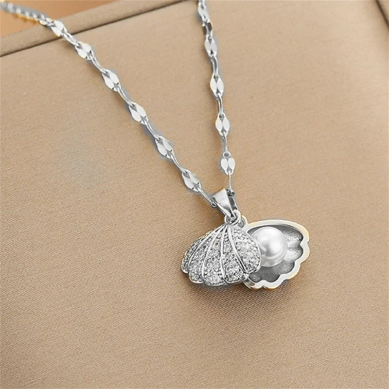 🌸 GlowCharm PearlShell – Openable Shell Pendant Necklace with Pearl